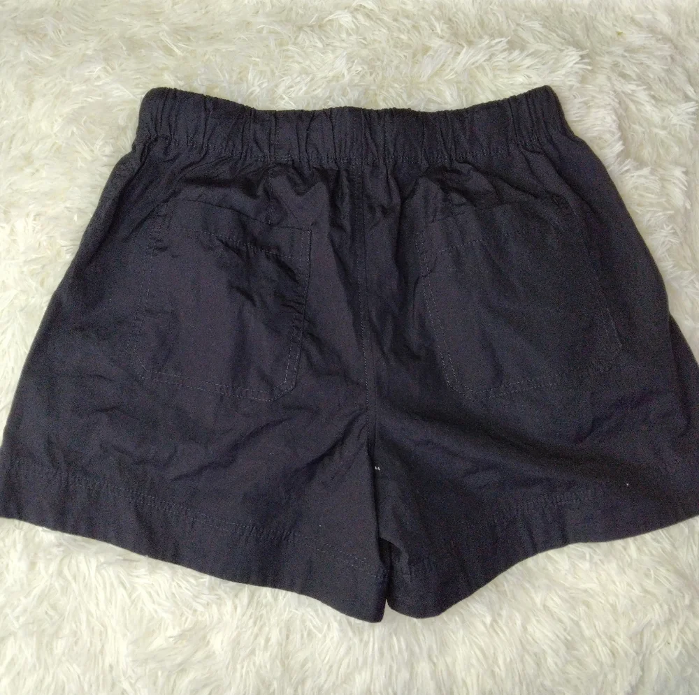Vince Front Pleated Drawstring Pull On Shorts Size S